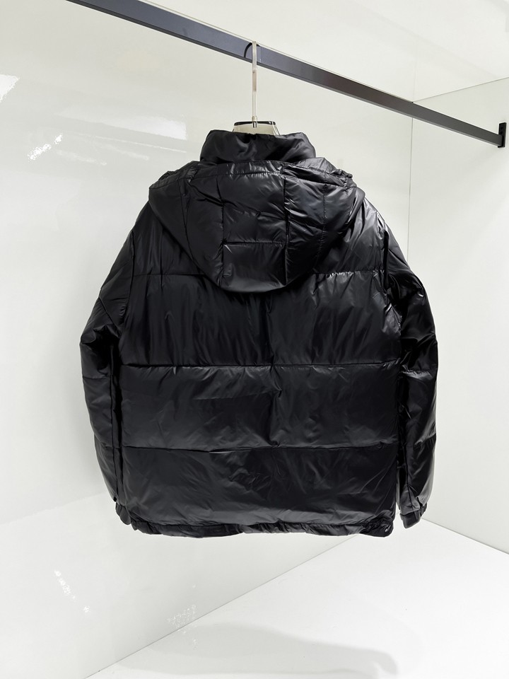 PRADA クロップド ダウンジャケット