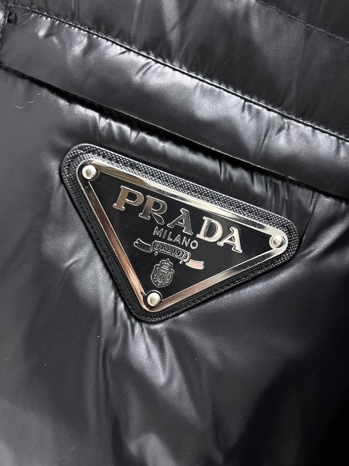 PRADA メンズ ショートダウン