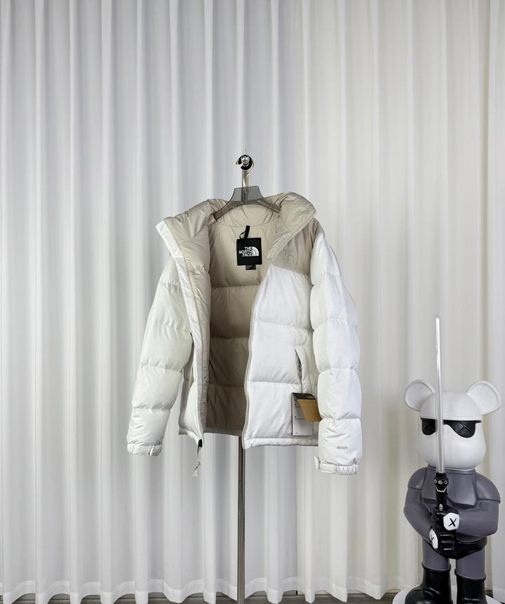 THE NORTH FACE ダウンジャケット