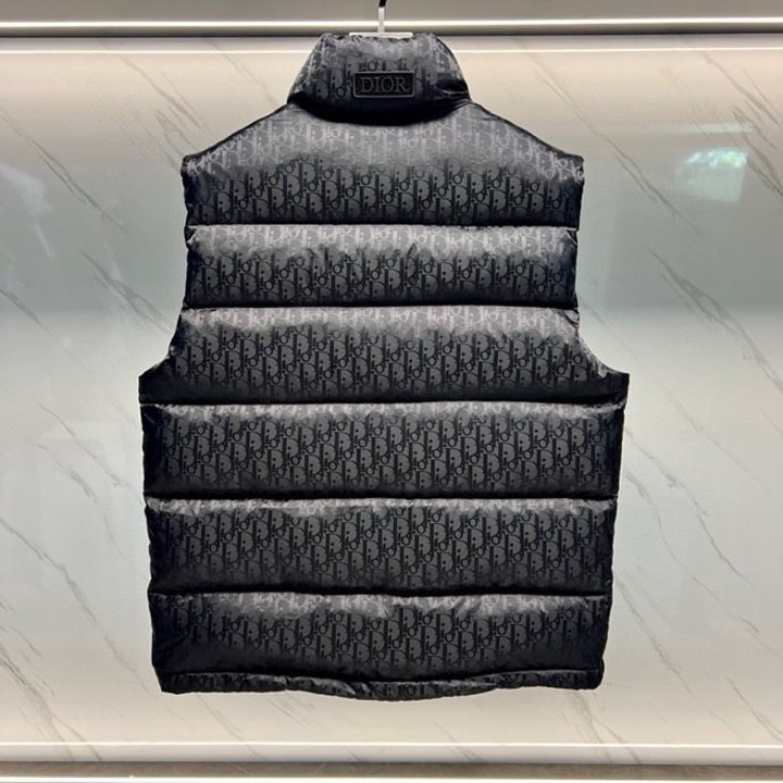 Dior ノースリーブダウンベスト