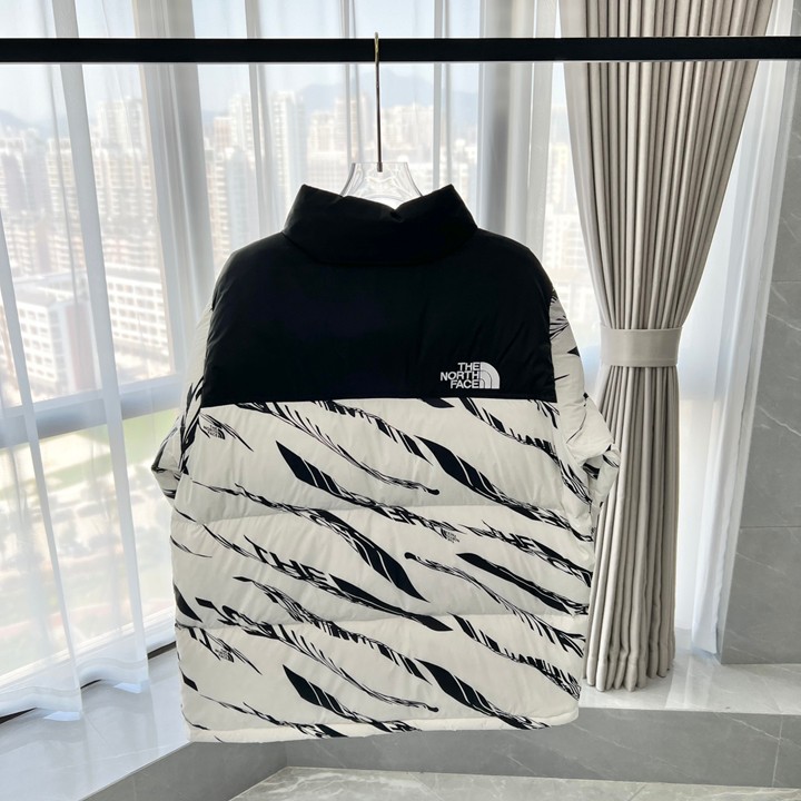 ノースフェイス Zebra ダウンジャケット