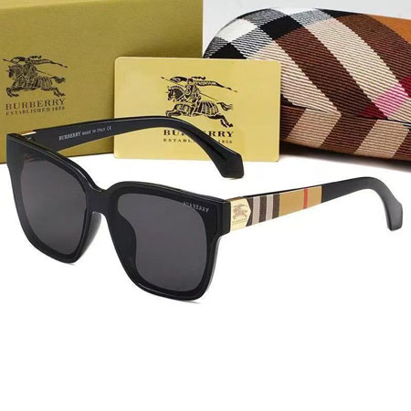BURBERRY Sunglasses