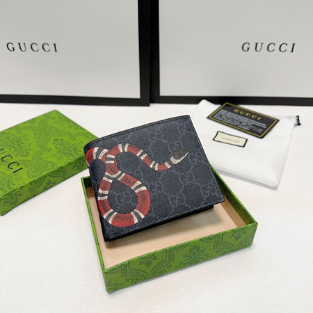 グッチ GGスプリーム 財布