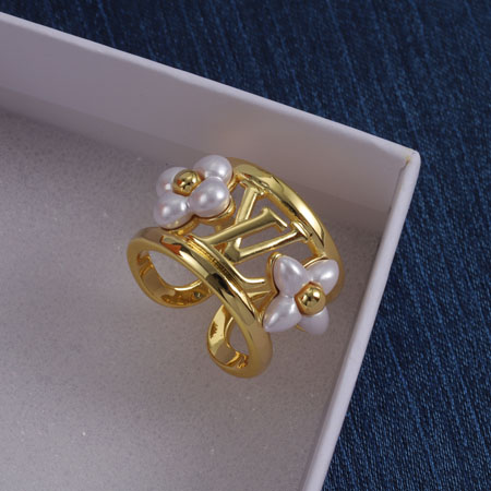 Louis Vuitton ring