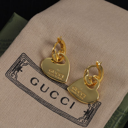 グッチ ピアス レディース