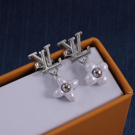 ルイヴィトン ピアス